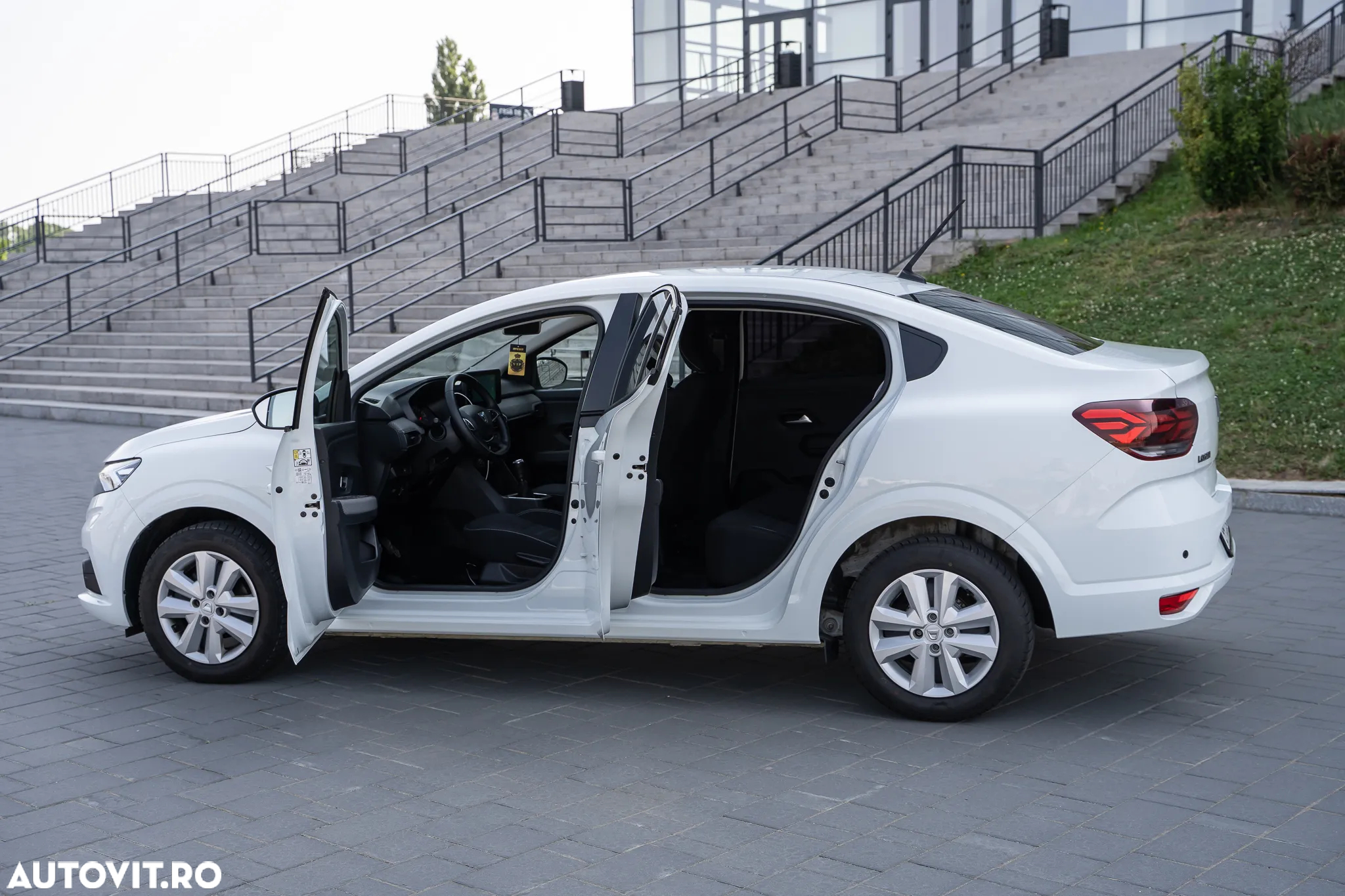 Dacia Logan TCe 90 MT6 Expression - 3
