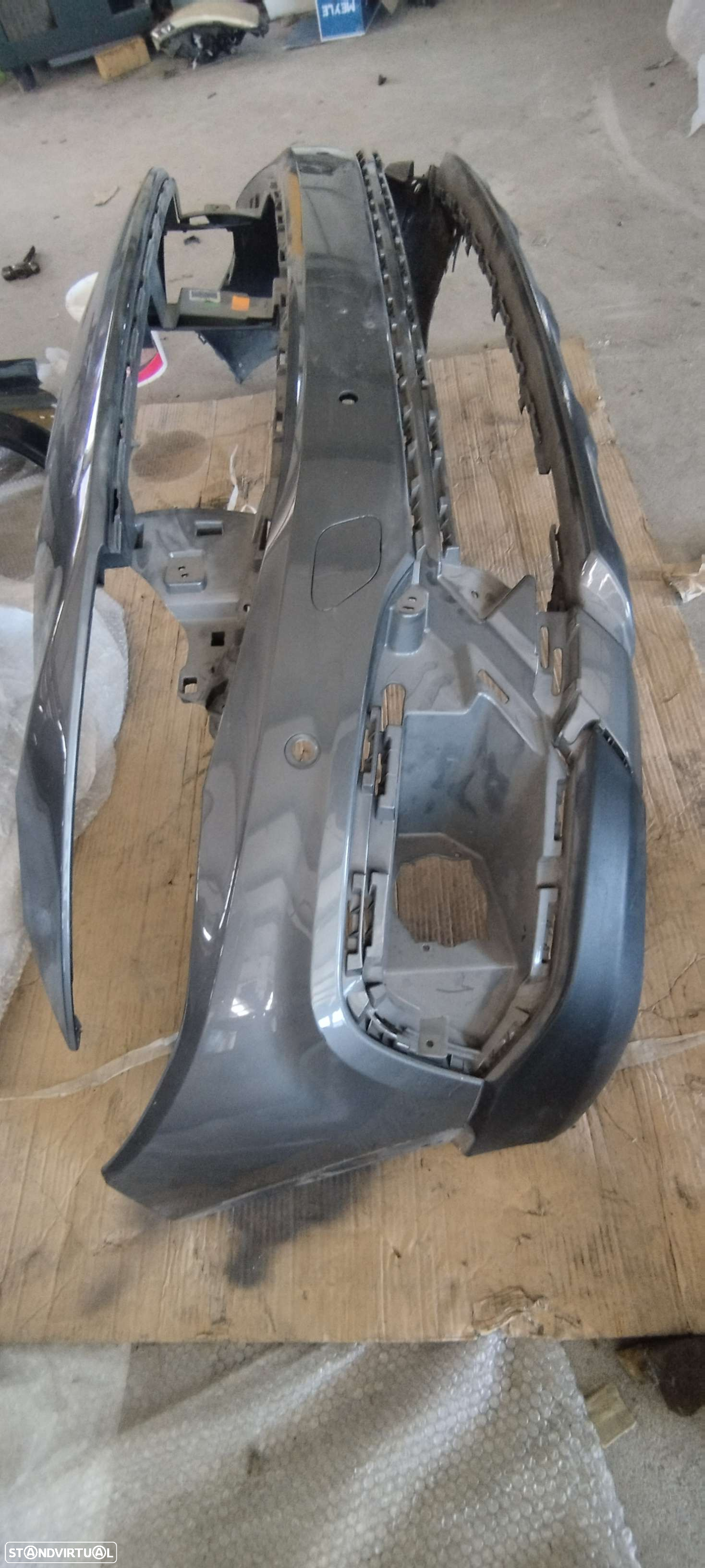 PARA-CHOQUES FRONTAL FIAT TIPO - 2