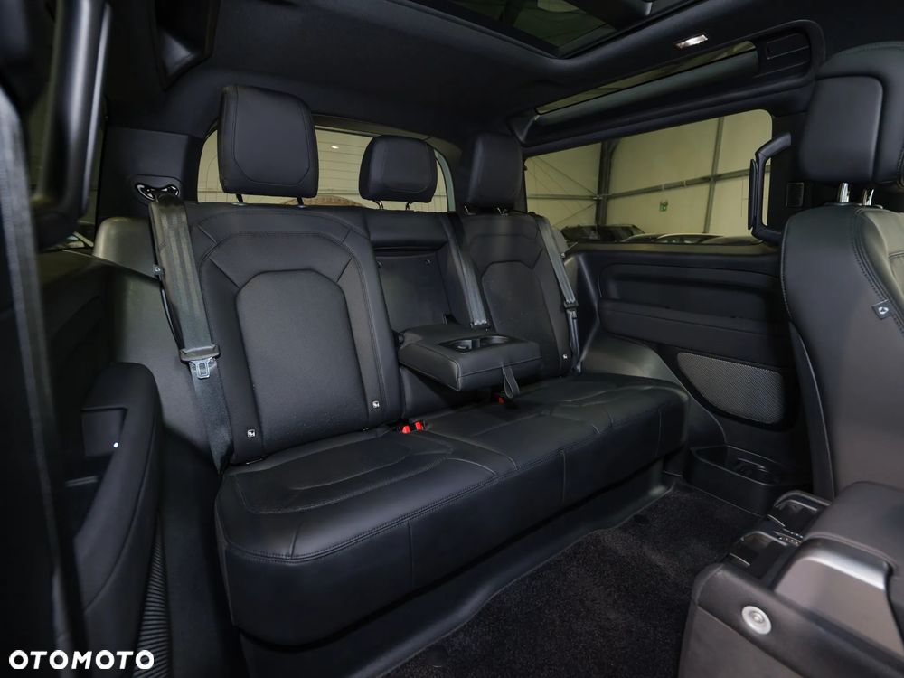 Land Rover Defender 3.0 P400 mHEV 75th Limited Edition - 20