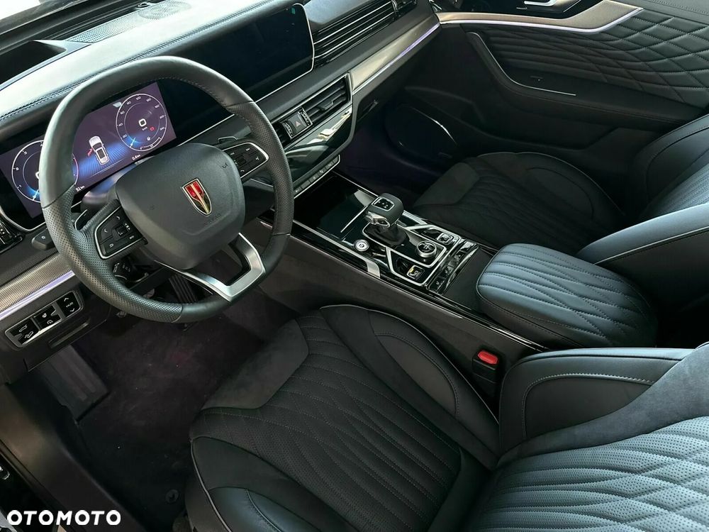 Hongqi HS5 2.0T AWD - 11