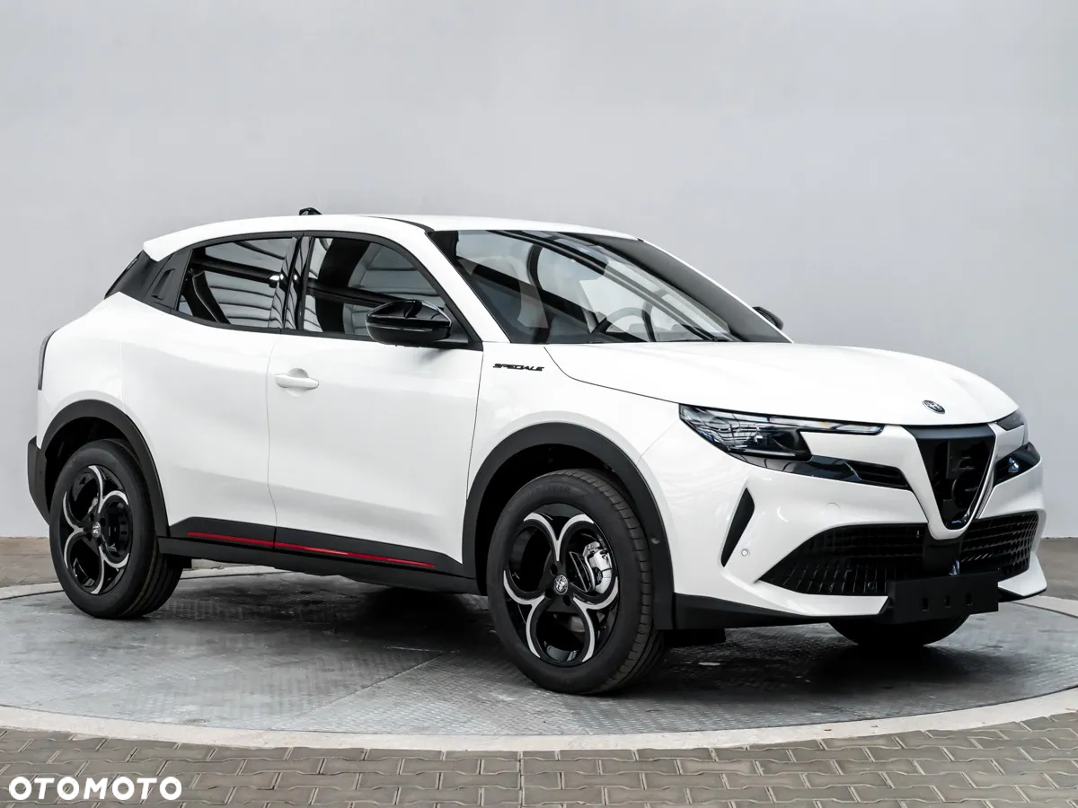 Alfa Romeo Junior 1.2 mHEV Ibrida Speciale eDCT - 10