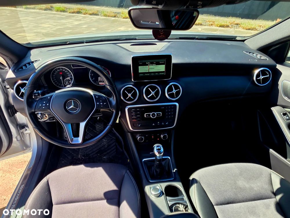 Mercedes-Benz Klasa A 180 (BlueEFFICIENCY) - 19