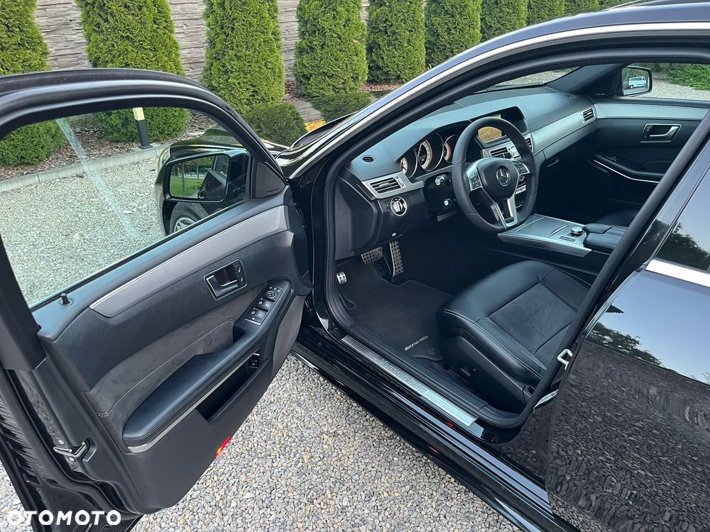 Mercedes-Benz Klasa E 250 CDI DPF BlueEFFICIENCY 7G-TRONIC Avantgarde - 26