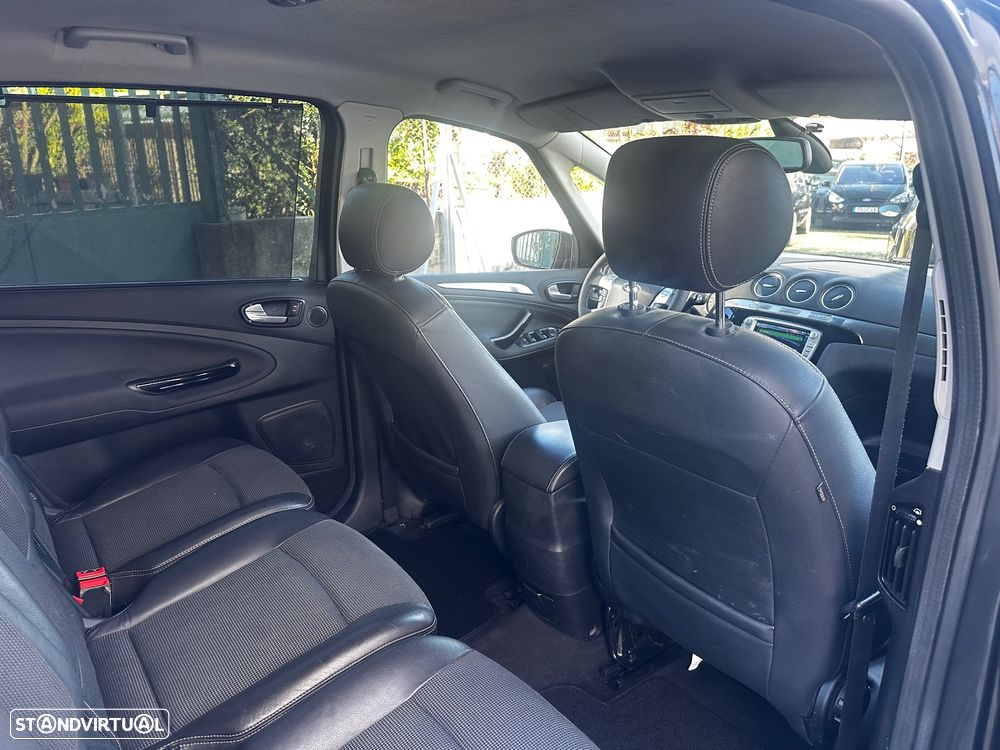 Ford S-Max 2.0 TDCi Titanium 7L - 34