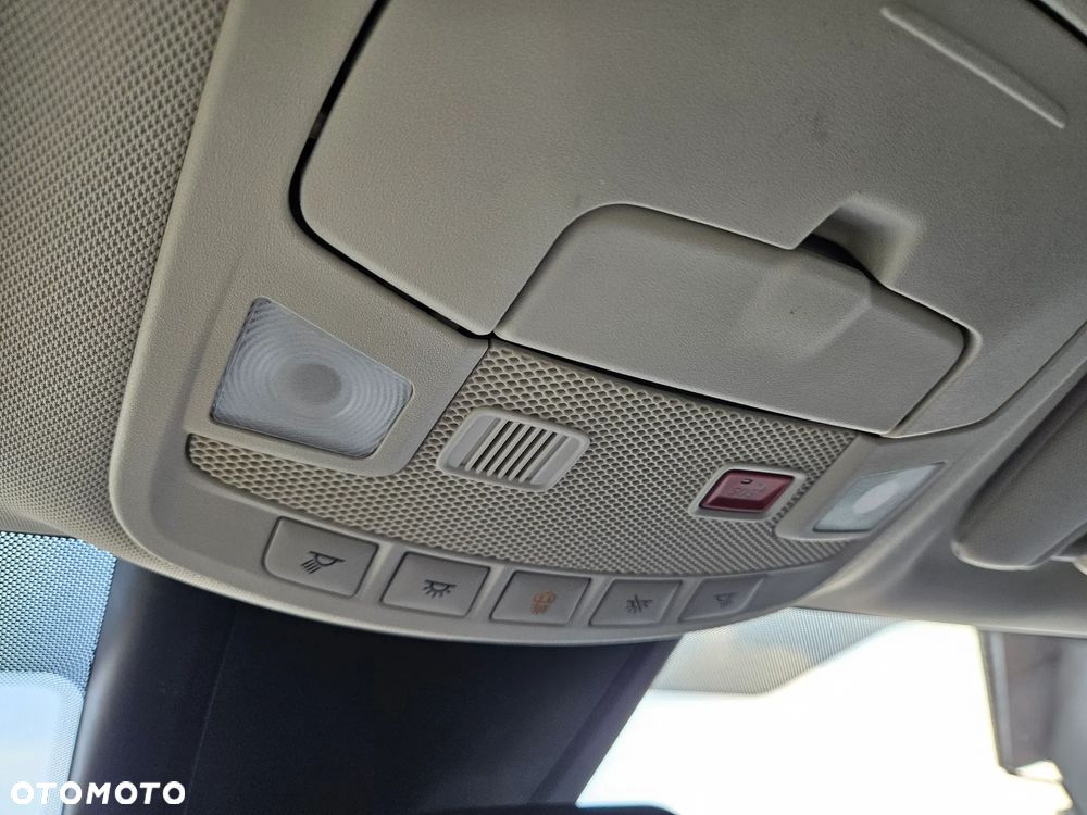 Ford S-Max 2.0 EcoBlue TITANIUM - 33