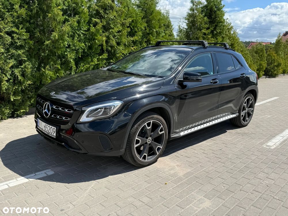 Mercedes-Benz GLA 200 7G-DCT Urban - 3