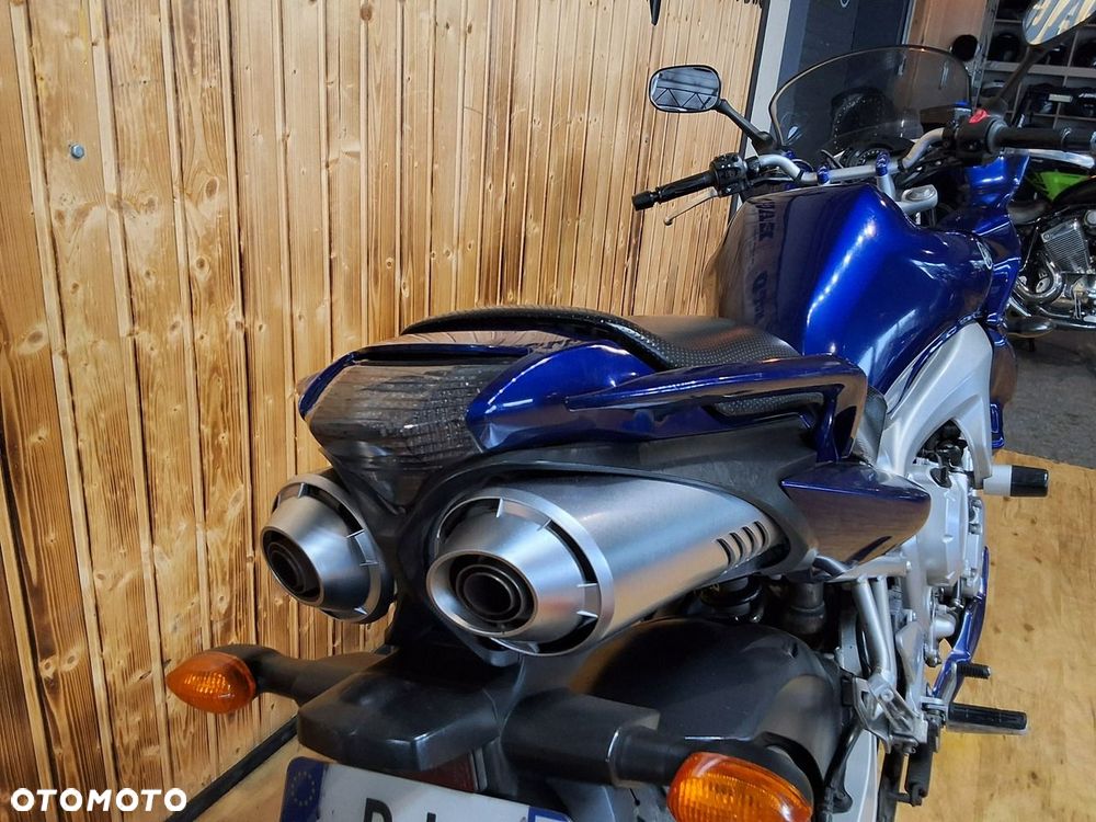 Yamaha FZ6 - 12