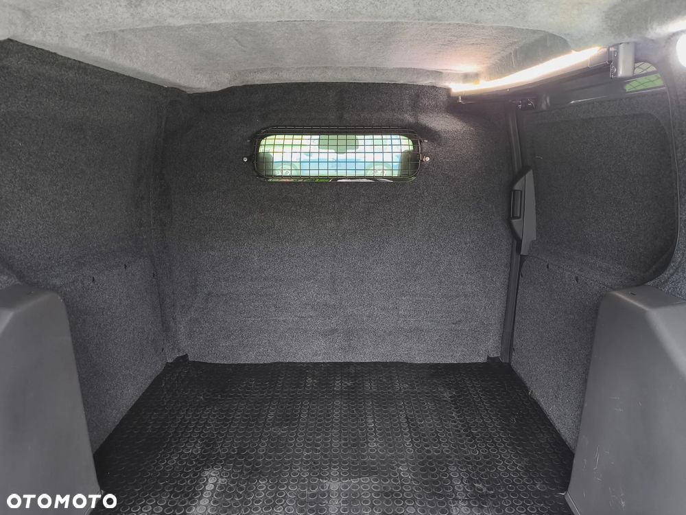 Ford Transit Connect - 30