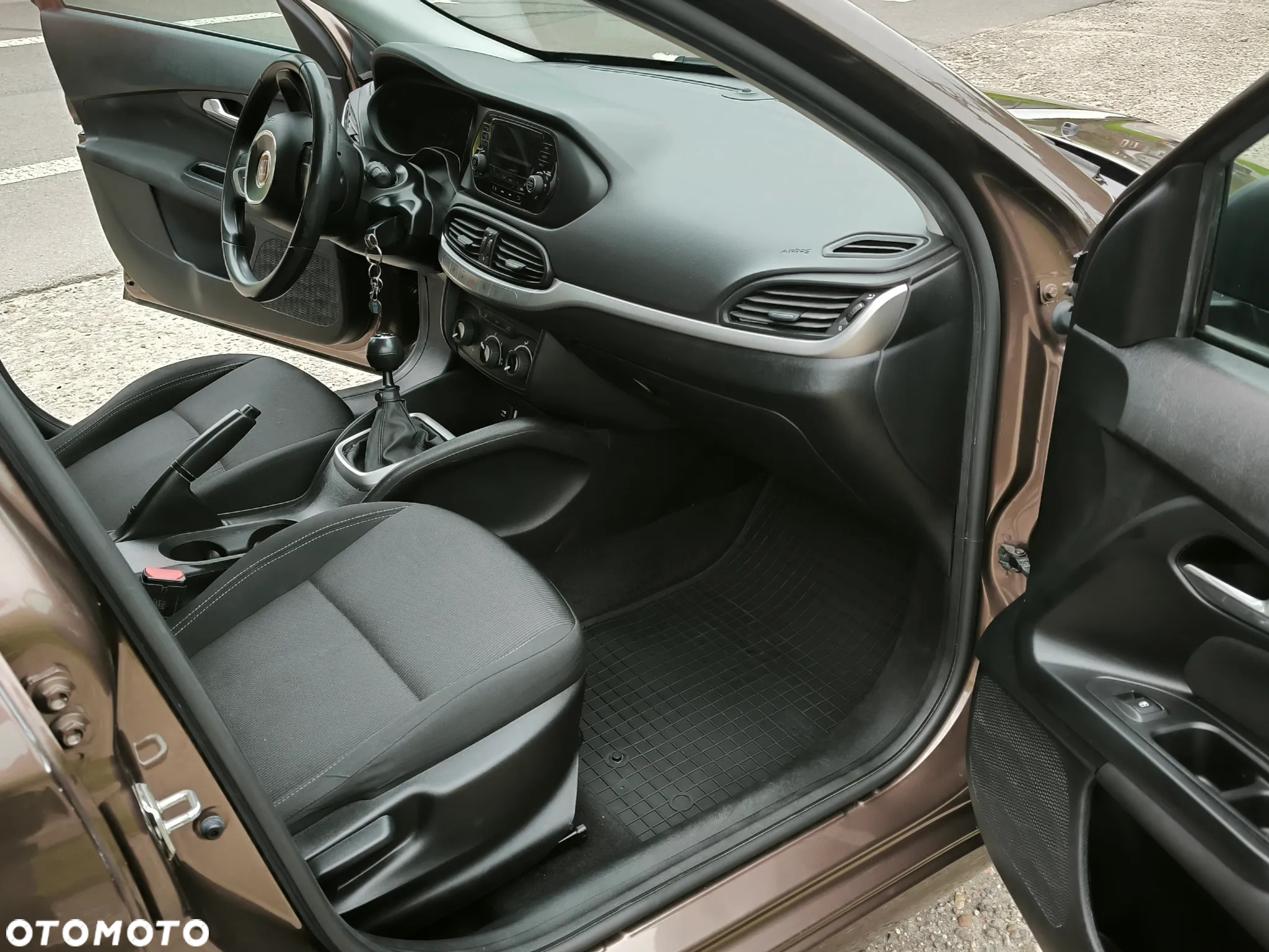 Fiat Tipo 1.4 T-Jet 16v Easy - 4
