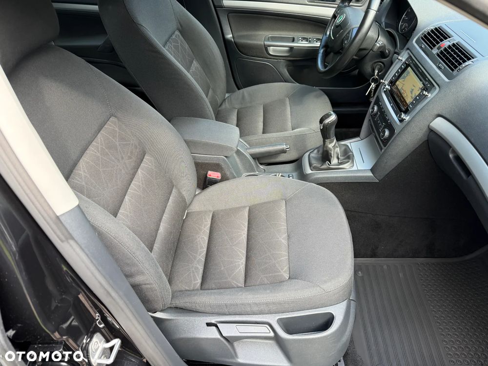 Skoda Octavia - 23
