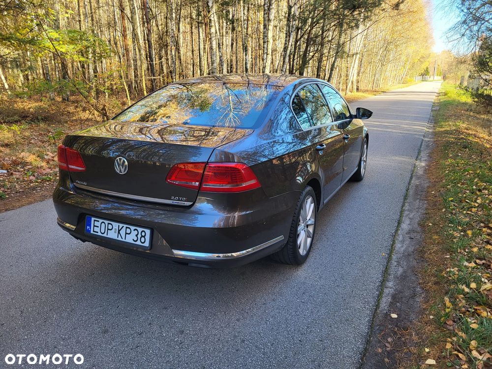 Volkswagen Passat 2.0 TDI Highline DSG - 4