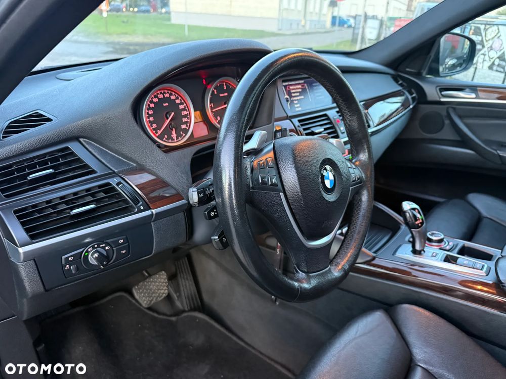 BMW X6 - 25