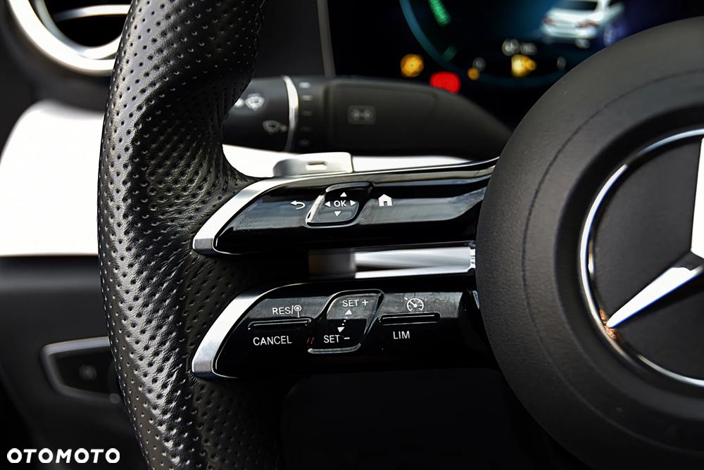 Mercedes-Benz Klasa E 220 d 4-Matic AMG - 33