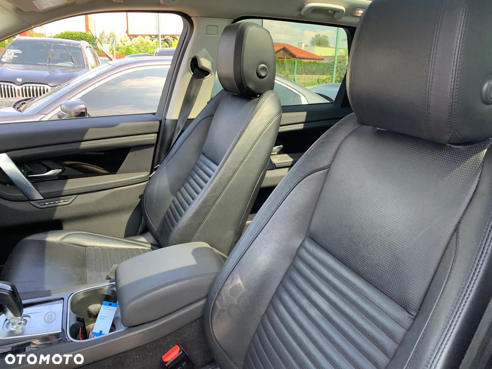 Land Rover Discovery Sport P250 R-Dynamic S - 8