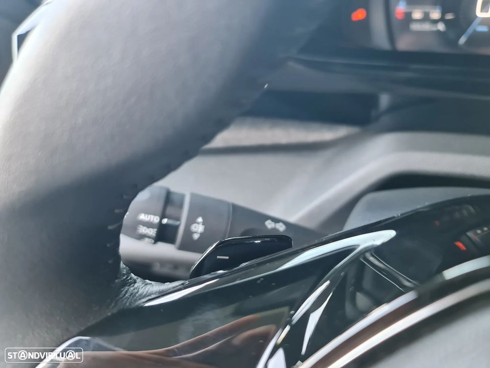 Peugeot 408 1.2 PureTech Allure EAT8 - 29