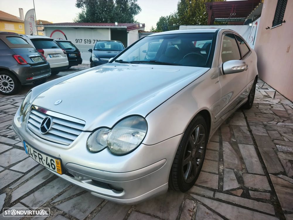 Mercedes-Benz C 220 - 29