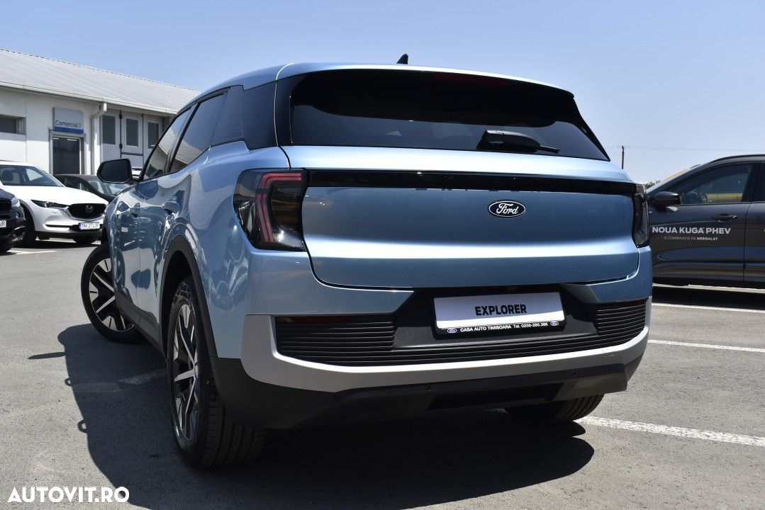 Ford Explorer - 3