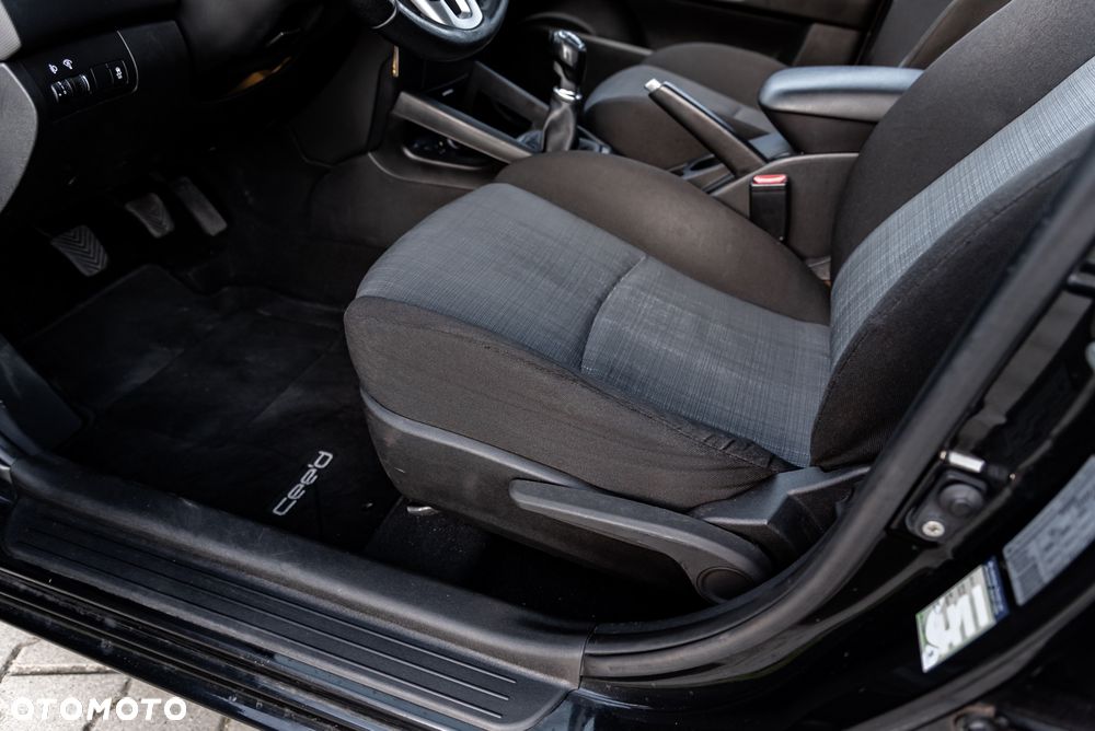 Kia Ceed - 20