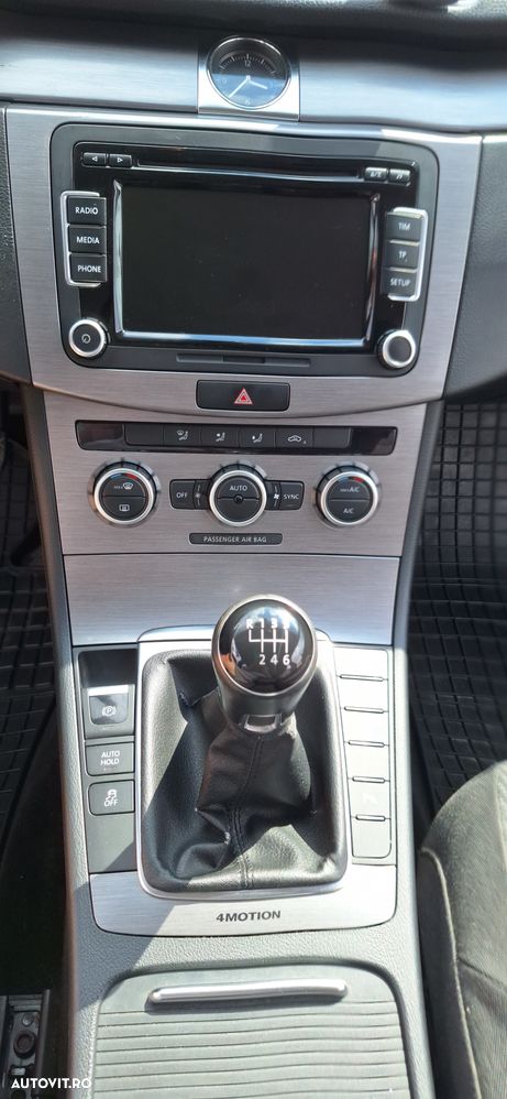 Volkswagen Passat 2.0 TDI 4Motion Comfortline - 13