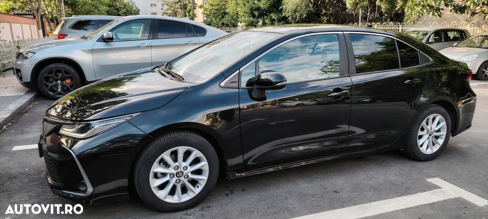Toyota Corolla - 1