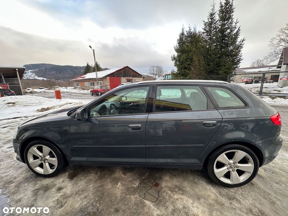 Audi A3 Sportback - 2
