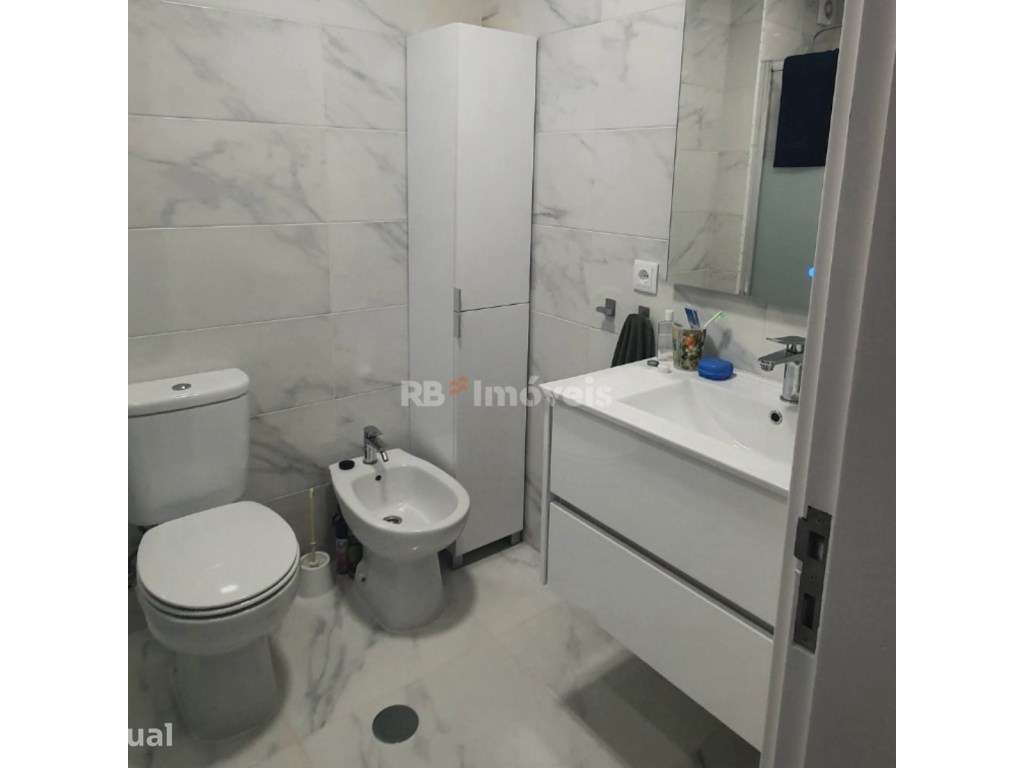 Apartamento T4 totalmente renovado com elevador no coração de Tomar - Grande imagem: 4/9