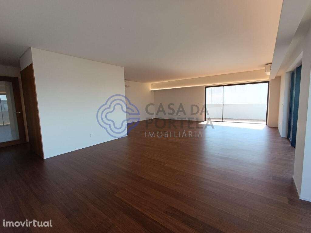 APARTAMENTO T5 - REQUINTE E CONFORTO - Grande imagem: 3/48