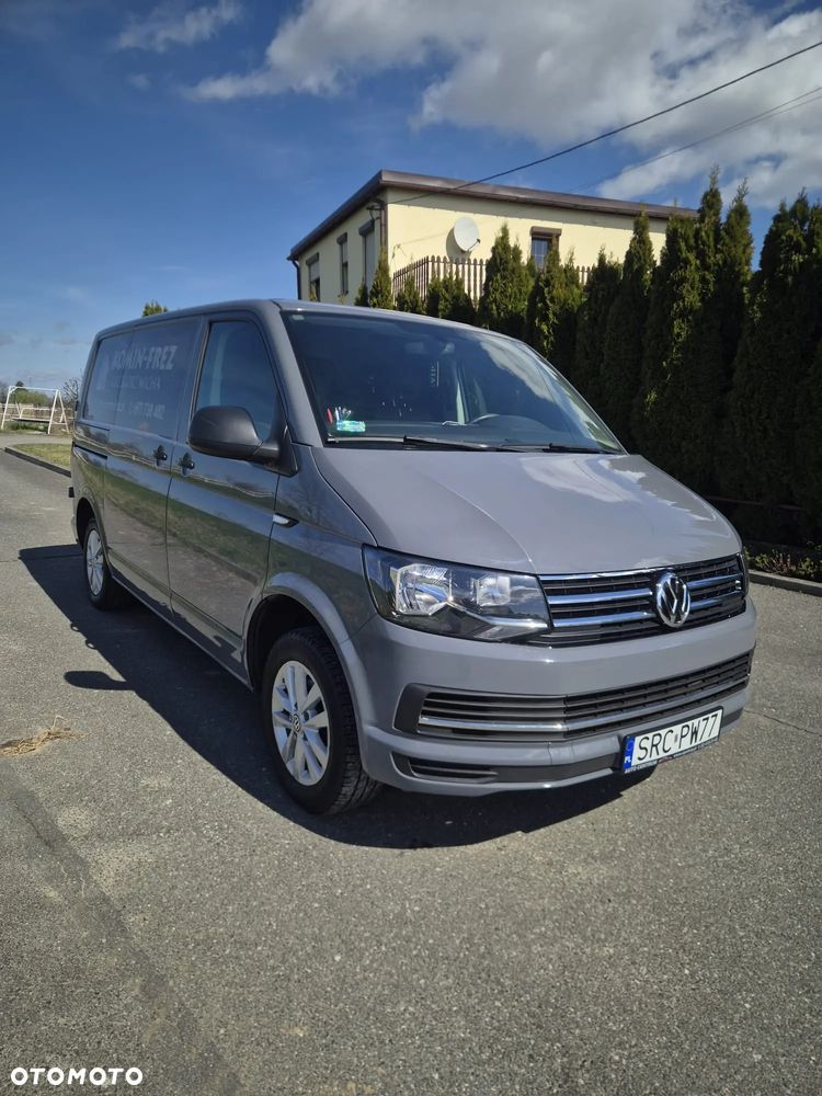 Volkswagen Transporter - 1