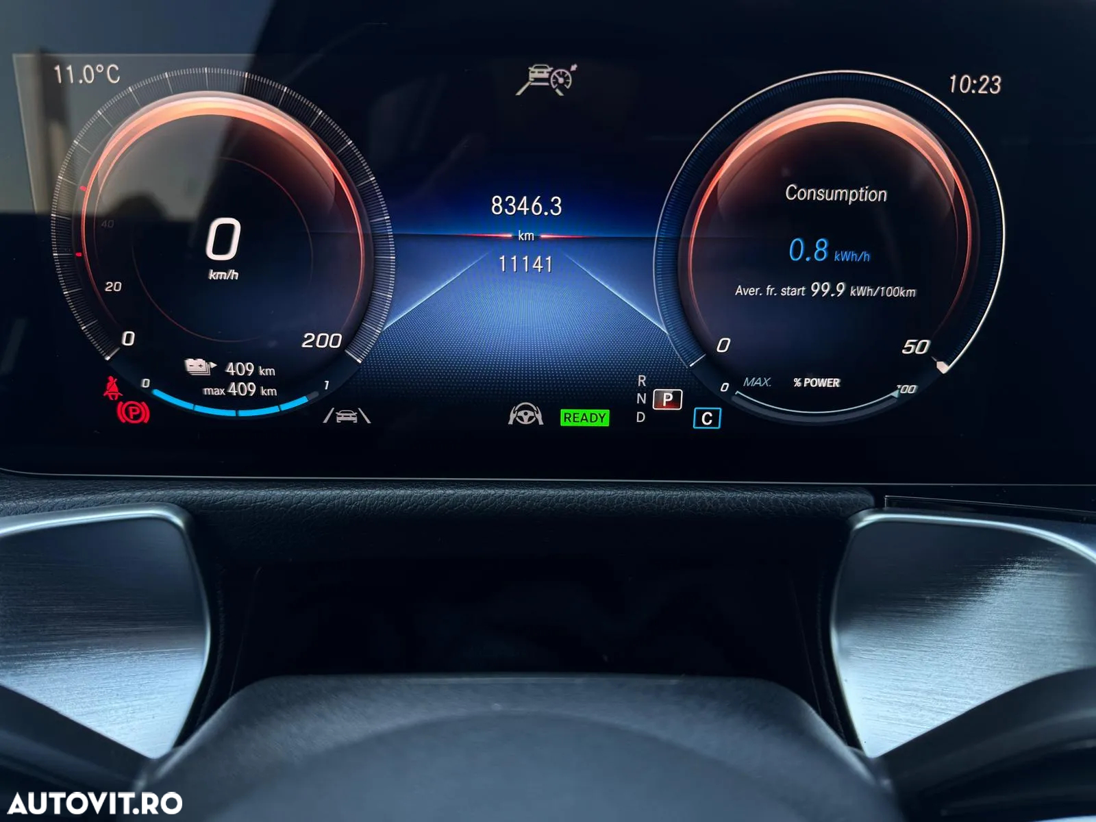 Mercedes-Benz EQB 300 4MATIC - 9