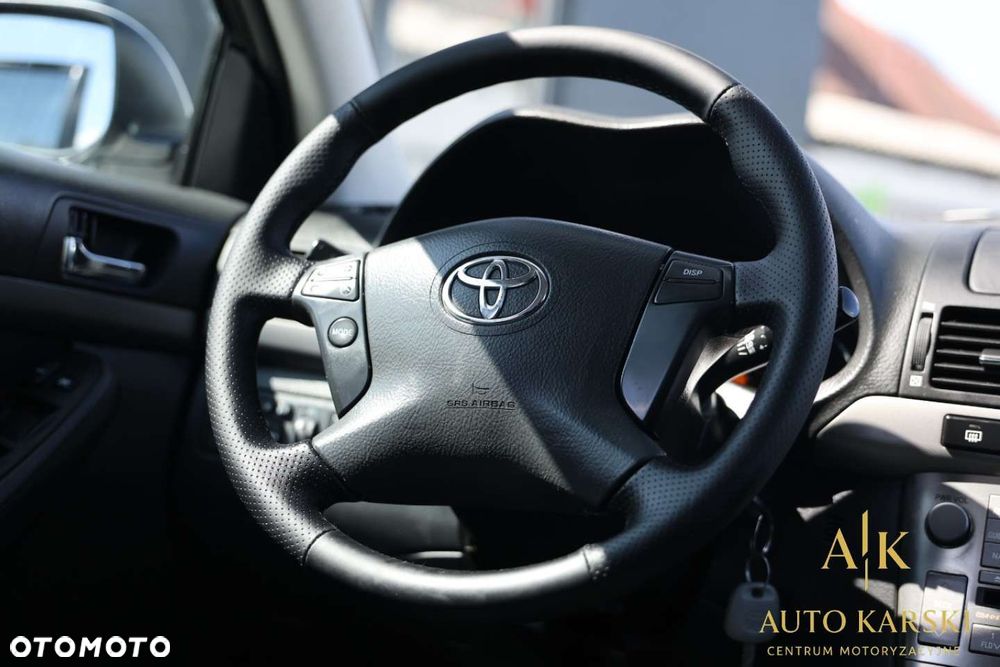 Toyota Avensis - 28