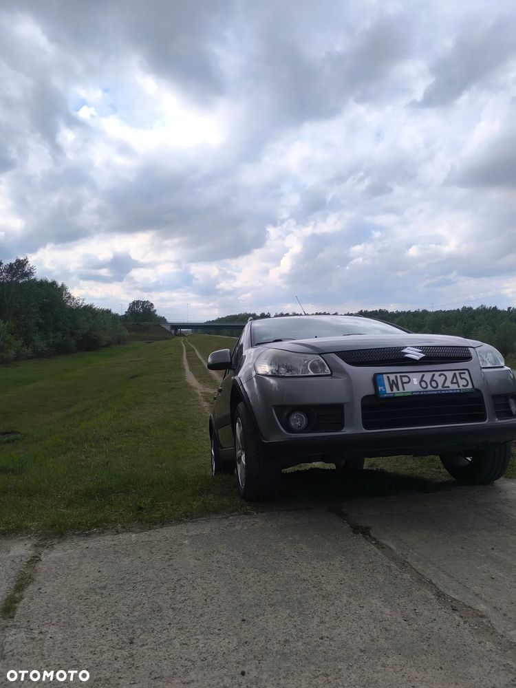 Suzuki SX4 1.6 GS / Premium 4WD - 27