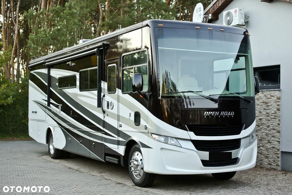 Ford F53 Tiffin - 11