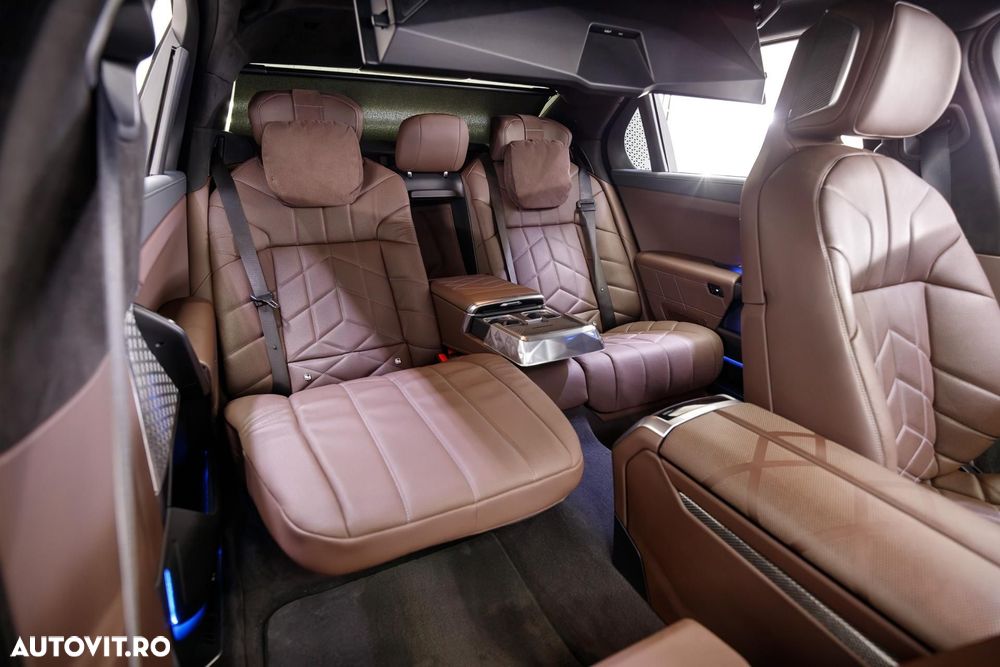 BMW Seria 7 740d xDrive MHEV - 18