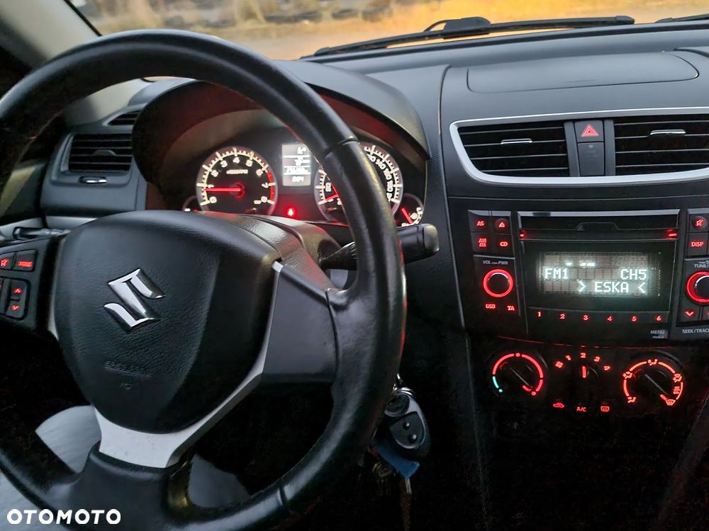 Suzuki Swift 1.2 Club - 12