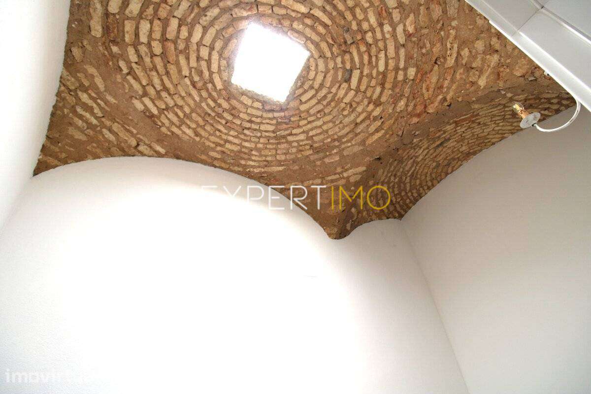 Moradia Típica na Baixa de Olhão com Potencial de Ampliação - Grande imagem: 4/17