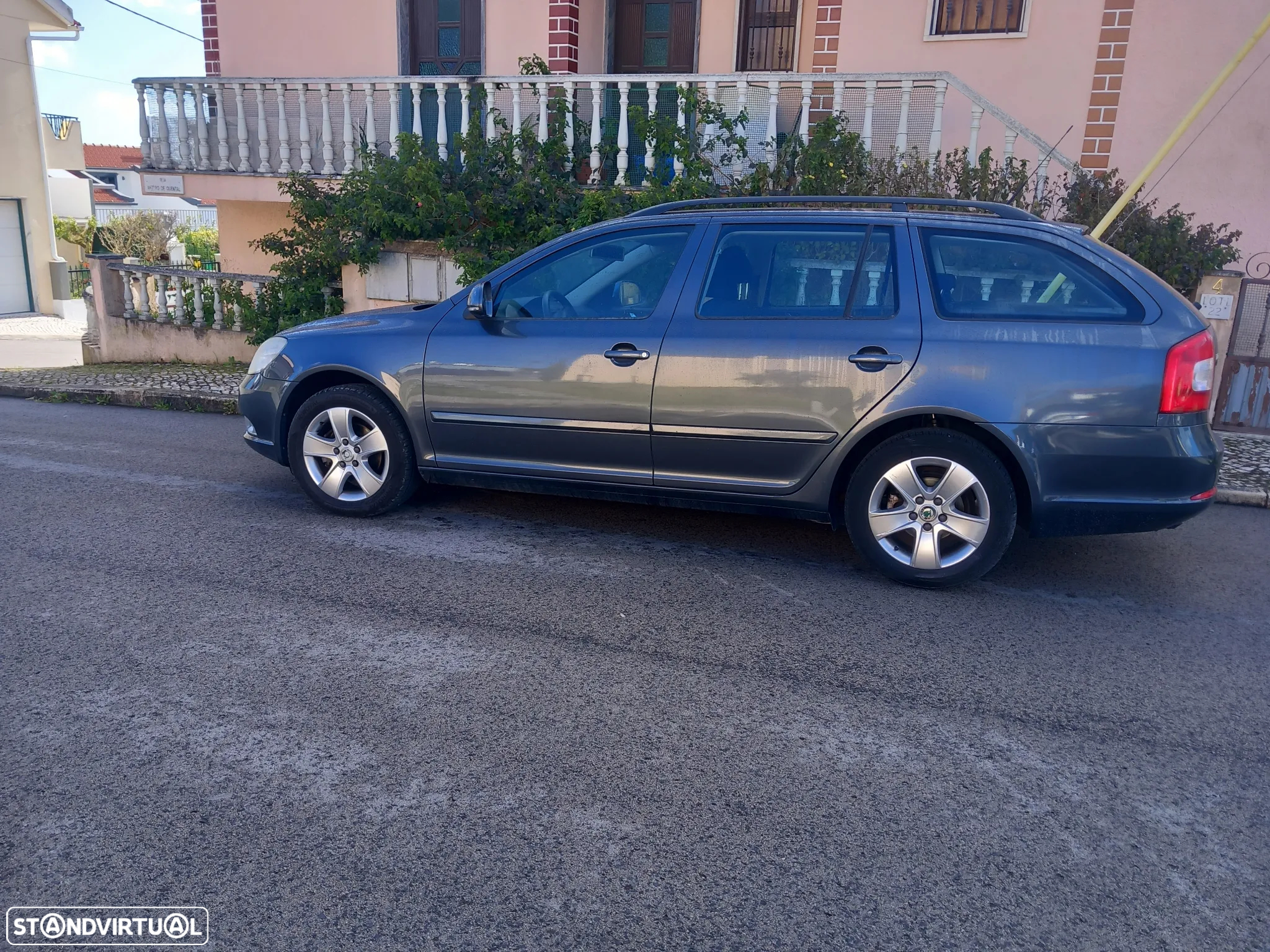 Skoda Octavia Break 1.6 TDi Elegance - 2