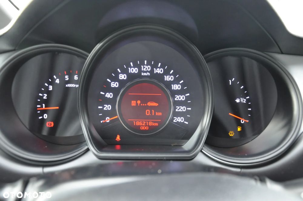 Kia Ceed 1.6 CRDi 128 Fifa World Cup Edition - 12