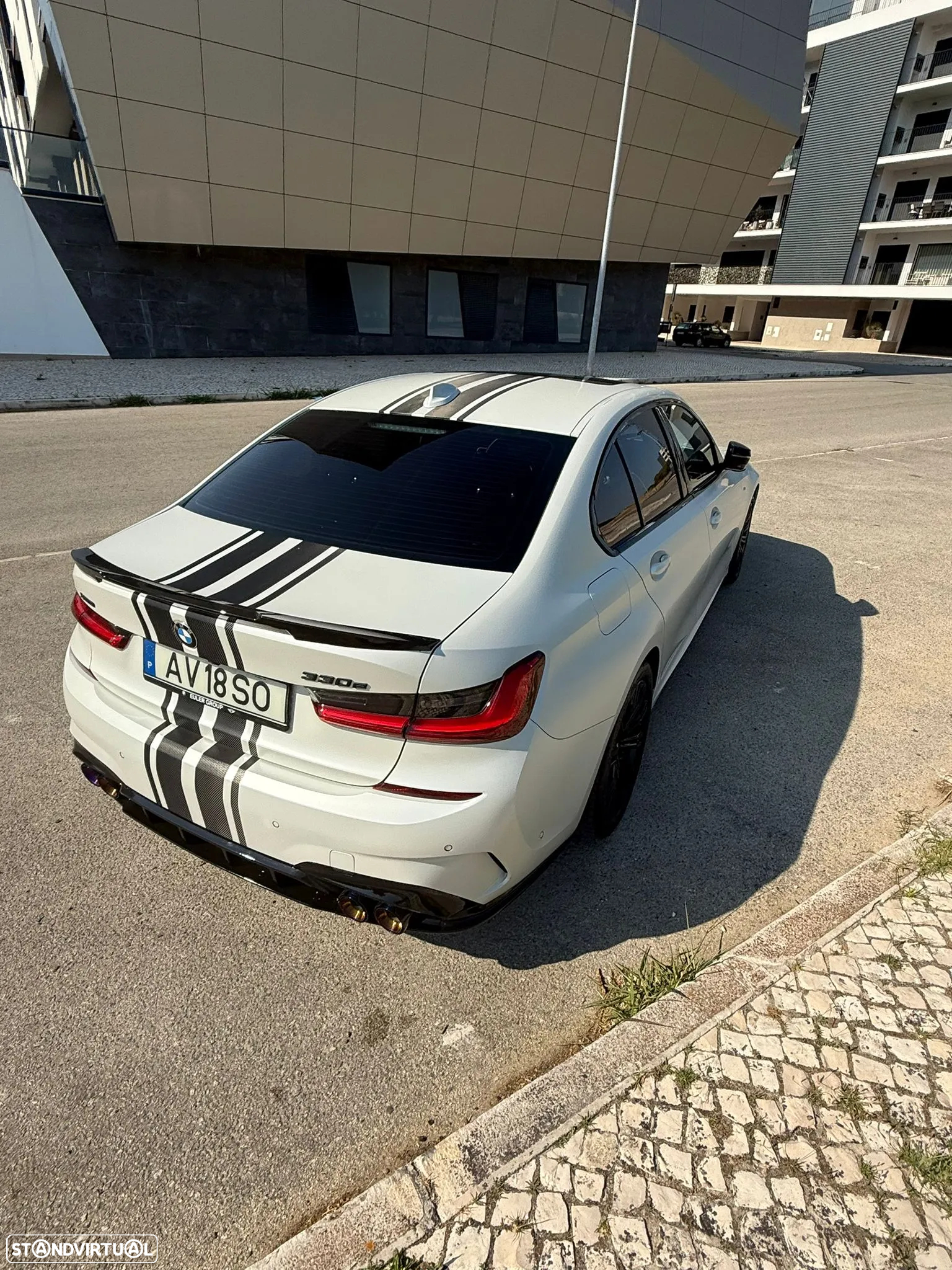 BMW 330 e Pack M Auto - 25