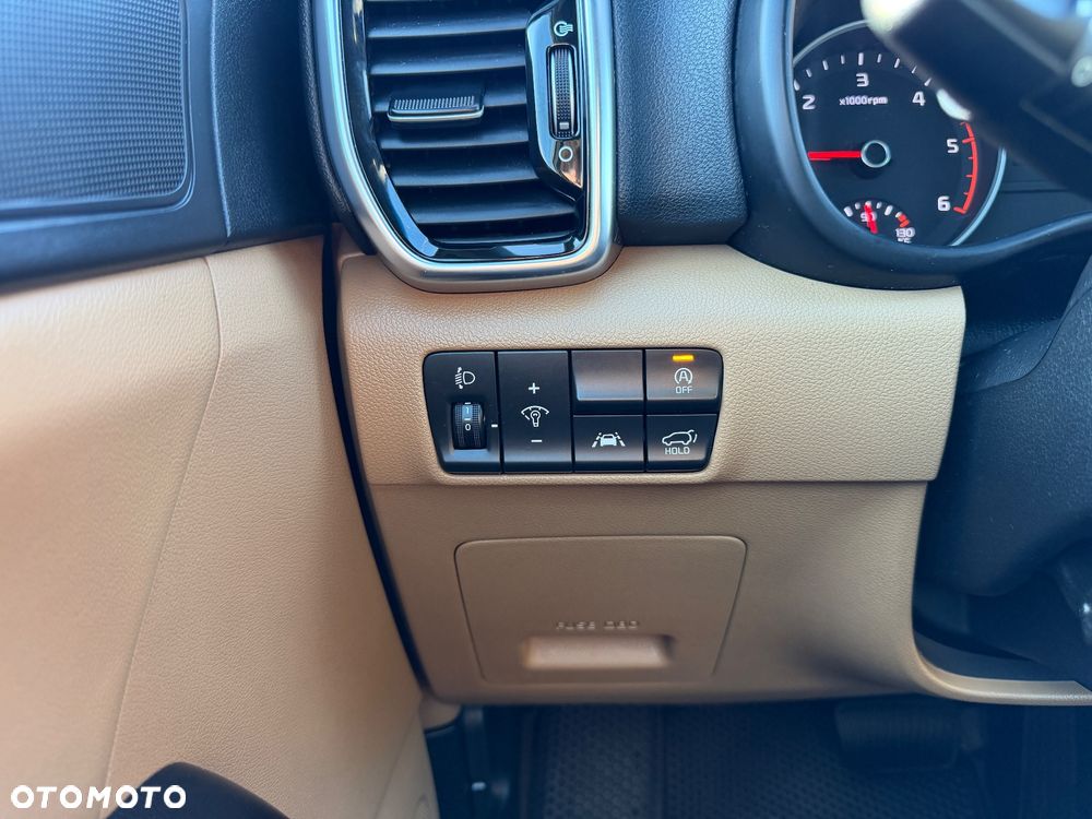 Kia Sportage 1.6 CRDI L 4WD DCT - 20