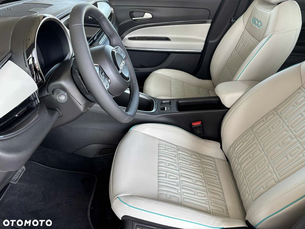 Fiat 600 1.2 Turbo Hybrid La Prima eDCT - 10