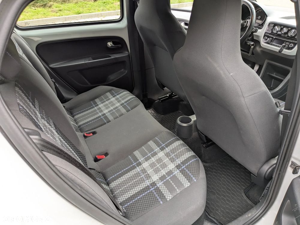 Volkswagen up! 1.0 move - 11