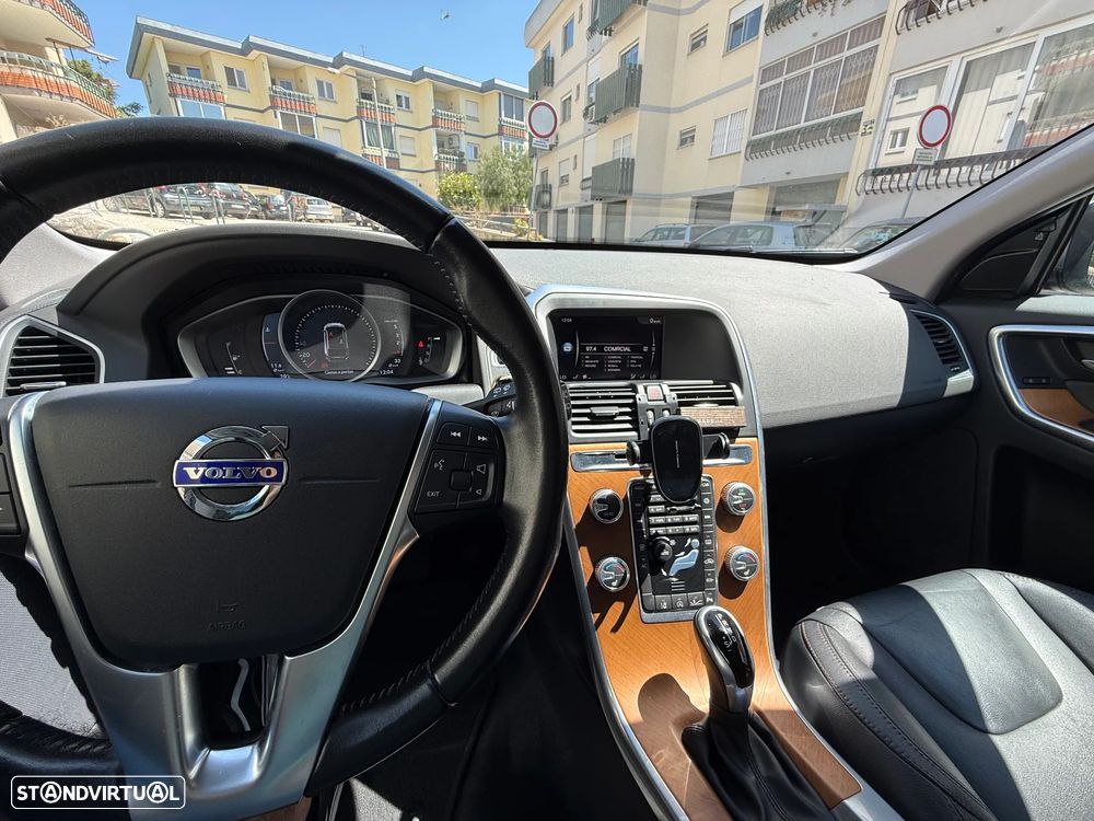 Volvo XC 60 D3 Geartronic Momentum - 10