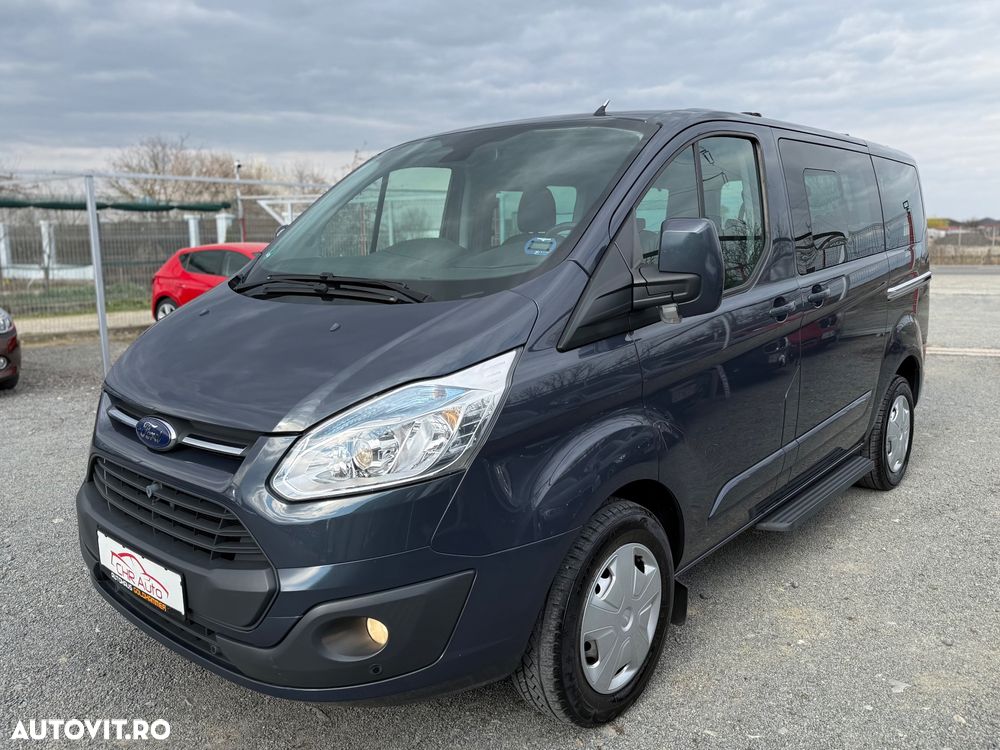 Ford Tourneo Custom - 25