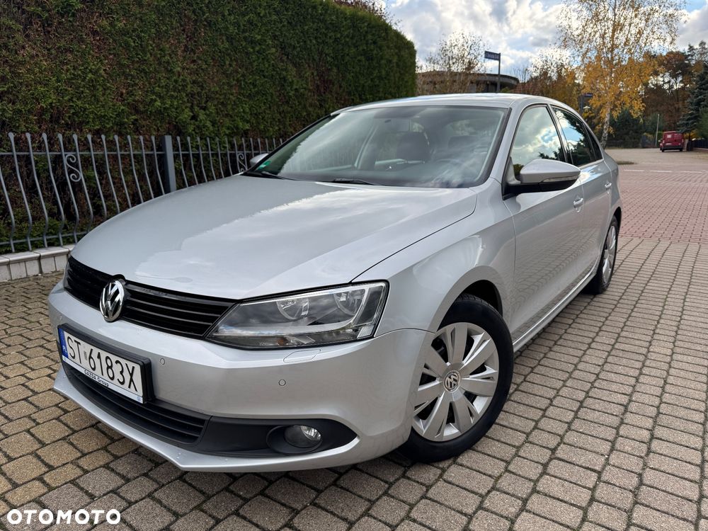 Volkswagen Jetta - 3