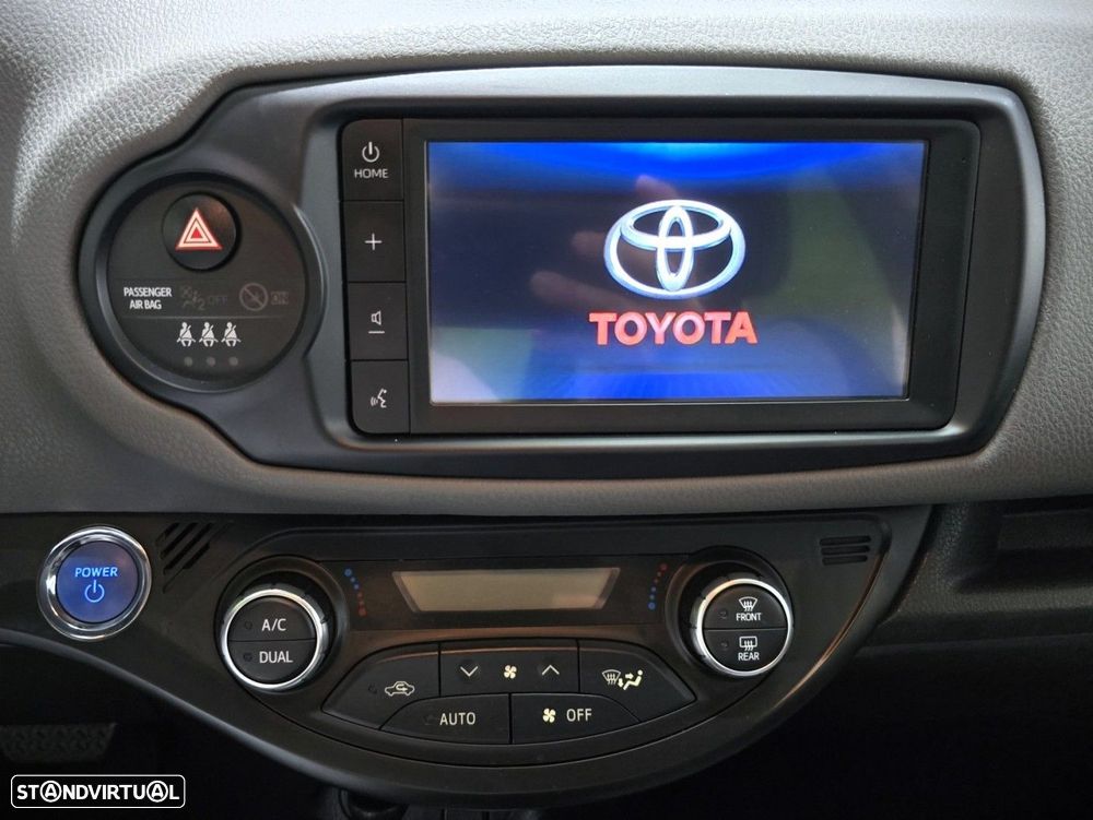 Toyota Yaris 1.5 HSD Comfort - 26