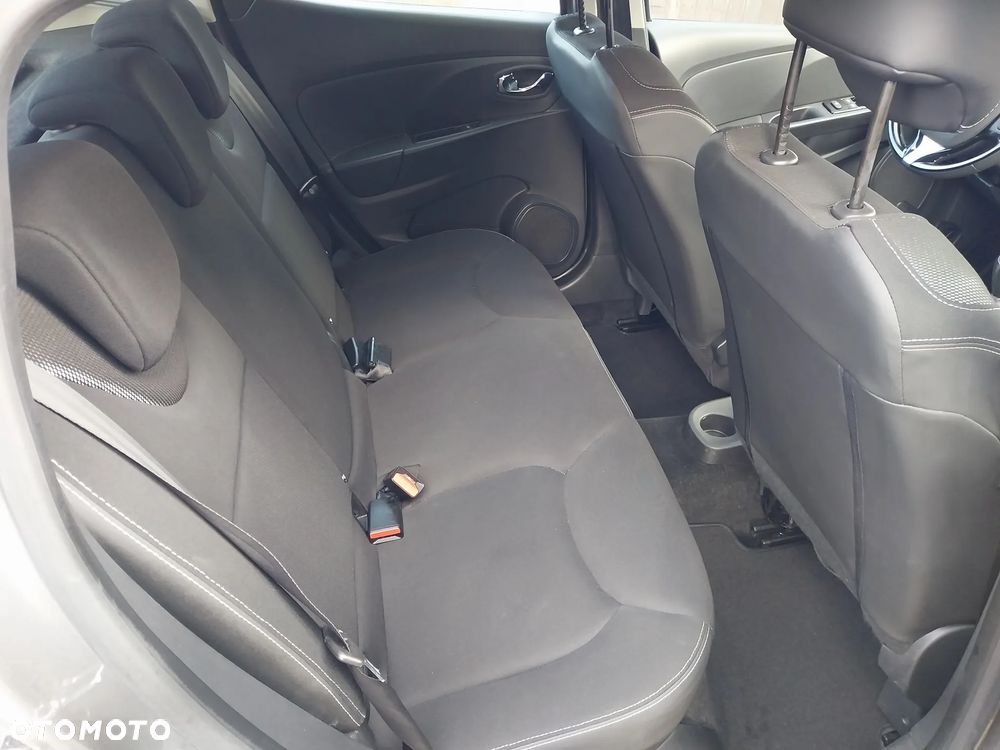 Renault Clio 1.2 16V 75 Business - 21