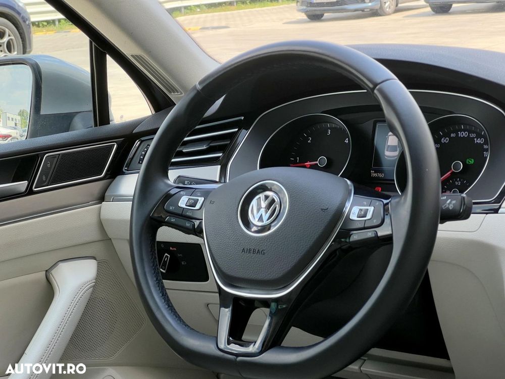 Volkswagen Passat 2.0 TDI (BlueMotion Technology) DSG Highline - 11