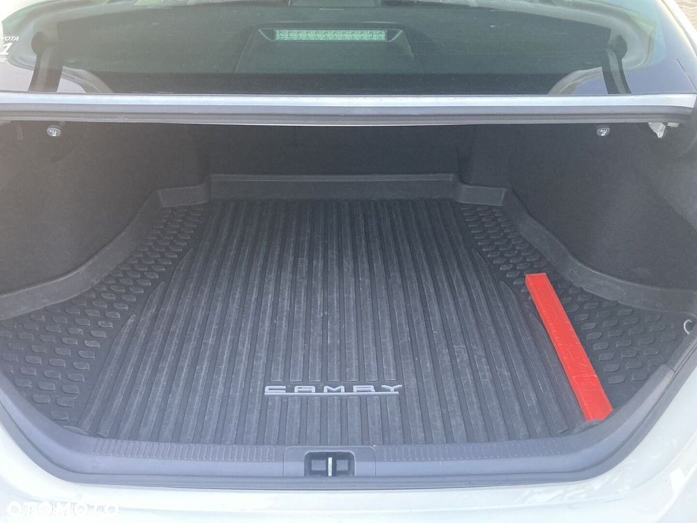 Toyota Camry 2.5 Hybrid Prestige CVT - 12