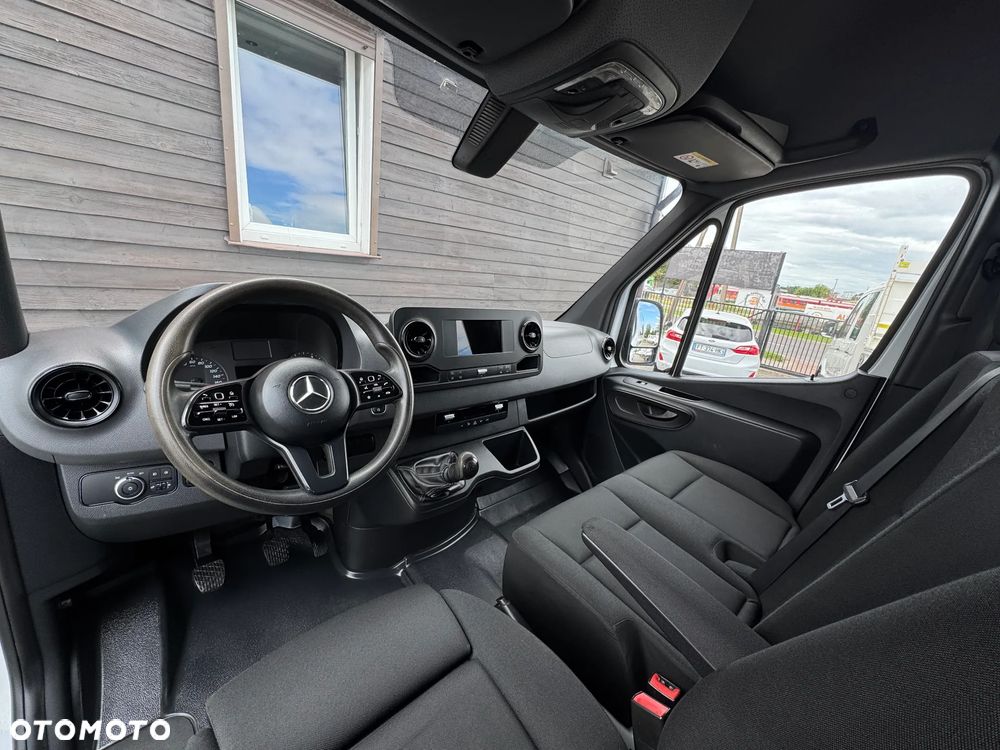 Mercedes-Benz SPRINTER - 17