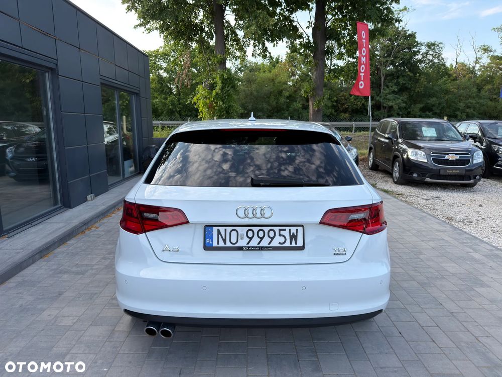 Audi A3 Sportback 2.0 TDI Quattro Ambiente S tronic - 5